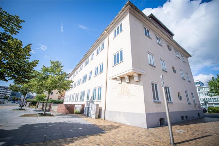 Das ehemalige Finanzamt in Bremerhaven steht derzeit leer. Wie soll es mit dem Grundstück weitergehen?