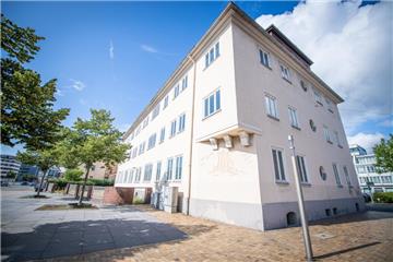 Das ehemalige Finanzamt in Bremerhaven steht derzeit leer. Wie soll es mit dem Grundstück weitergehen?