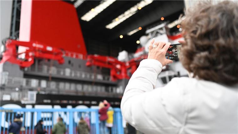 Meyer Werft dockt neues Forschungsschiff „Meteor IV“ aus Das Einsatzgebiet der „Meteor IV“ soll schwerpunktmäßig im Atlantik sein.