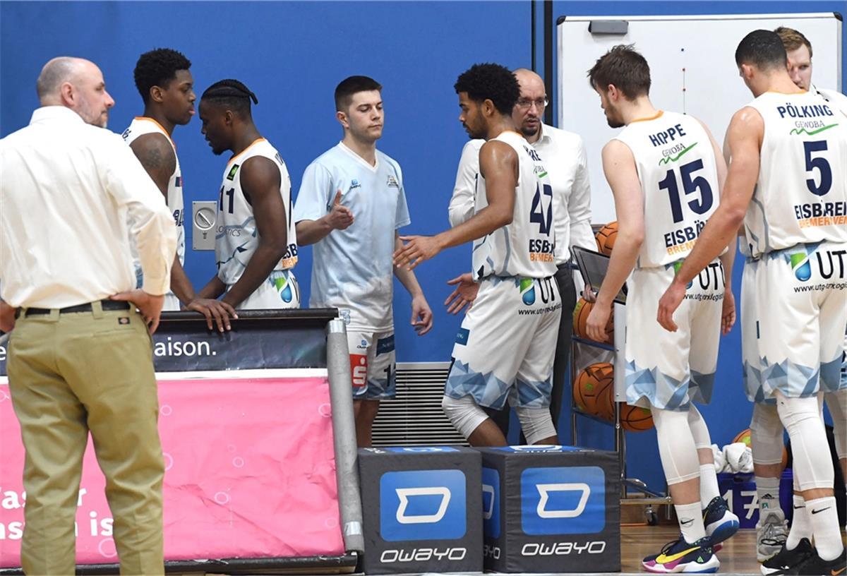 Das Ende der regulären Saison rückt für die Eisbären näher. Am Mittwochabend tritt der ProA-Vizemeister bei den Gladiators Trier an.