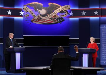 Das erste von drei TV-Duellen ging in der Nacht zu Dienstag über die Bühne: Hillary Clinton und Donald Trump standen sich gegenüber. 
