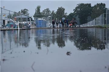 Das Festival-Gelände gleicht an vielen Stellen einer Seenlandschaft. 
