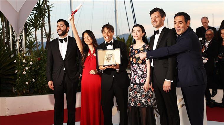 Cannes-Gewinner „Anora“ kommt ins Kino Das Filmteam mit der Goldenen Palme. (Archivbild)