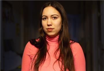 Das Finale am Montag, 27. September, 19 Uhr, bestreitet die Münchnerin Ronya Othmann, die 2019 den Publikumspreis beim Ingeborg-Bachmann-Wettbewerb gewonnen hat.