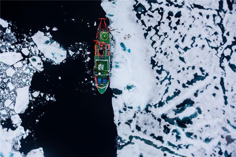 Das Forschungsschiff "Polarstern" nimmt Kurs auf die Arktis. 