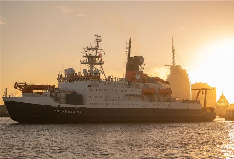 Das Forschungsschiff „Polarstern“ war ein Jahr lang auf der MOSAiC-Expedition unterwegs.