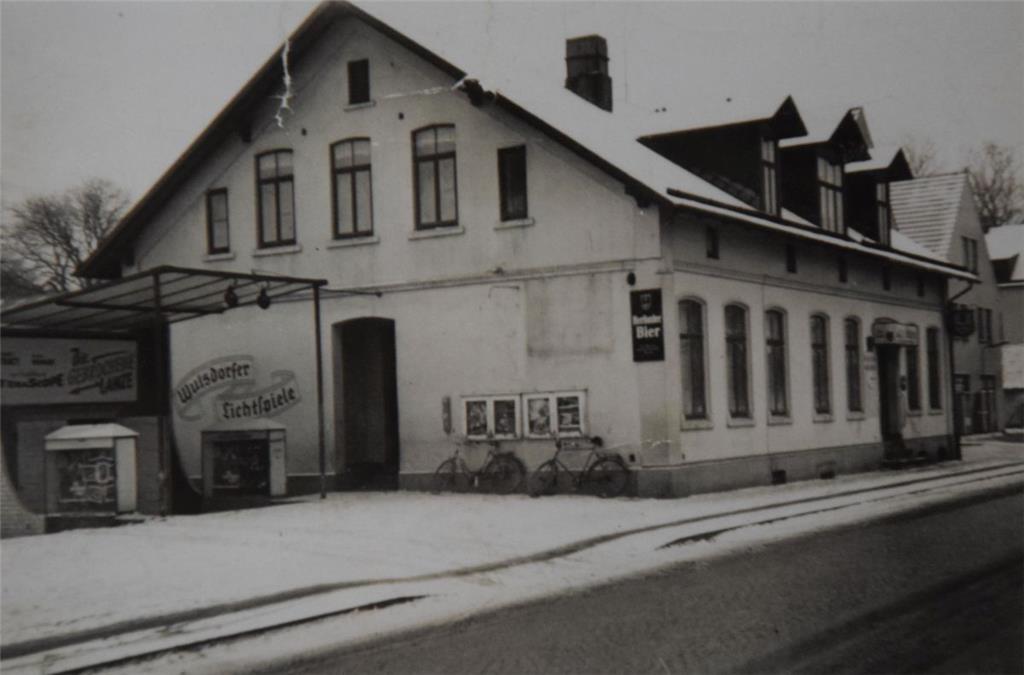 Das Gebäude Weserstraße 27 musste einem Neubau weichen.  Foto: Sammlung Heuwinke...