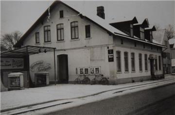 Das Gebäude Weserstraße 27 musste einem Neubau weichen.  Foto: Sammlung Heuwinke...