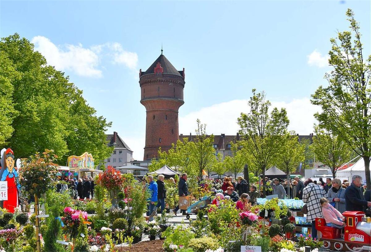 Blütenfest lockt am 4. Mai von 10 bis 18 Uhr zum Konrad-Adenauer-Platz Geestemünde, Blütenfest, 4. Mai 2025