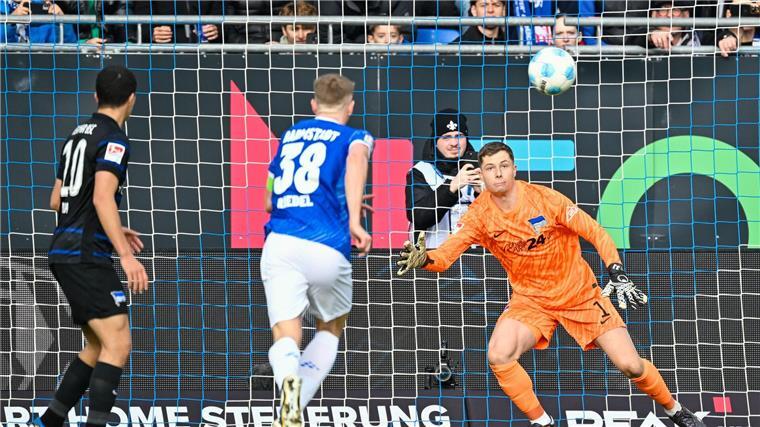 Nächster Rückschlag: Hertha verliert in Darmstadt Das Gegentor war für Ernst nicht zu verhindern.