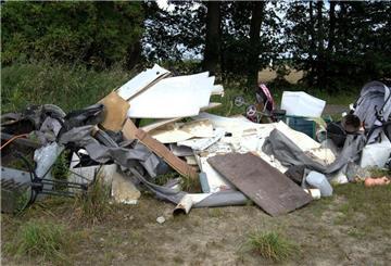 Das gehört da nicht hin. Gefahr für Umwelt und Tiere. Illegale Müllentsorgung in der Feldmark sorgt für Unmut in der Gemeinde.