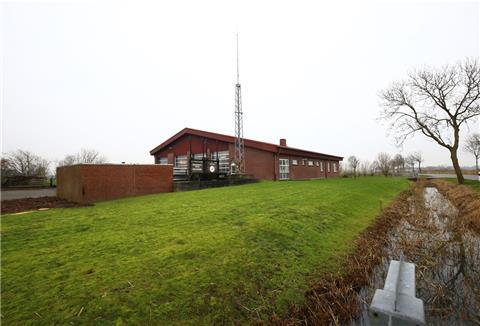 Das Gelände des Entwässerungsverbandes Butjadingen wäre laut Telekom aus funktechnischer Sicht geeignet für einen Mast. Laut Gemeinde wäre der Eigentümer einverstanden. Kann es also bald losgehen?