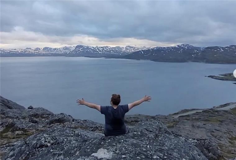 Das genau war der Plan: Viel Natur und wenig Menschen. Yannick Szabó aus Bremerhaven cruist in einem Van zwei Monate durch Skandinavien. Dieses Bild machte der 18-Jährige in Nordnorwegen.