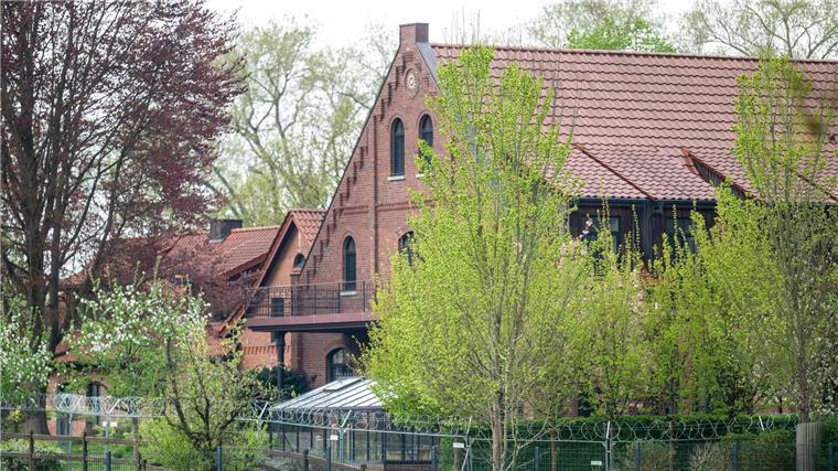 Gericht zieht für Klette-Prozess in umgebaute Reithalle Das Gericht zieht für den Klette-Prozess in eine umfunktionierte Reithalle. (Archivfoto)