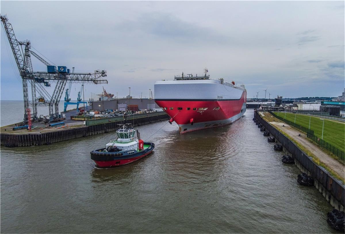 Weitere Runde im Bremerhavener Schlepperkrieg Das Geschäft mit den Autotransportern ist aufwendig.