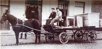 Das Geschäft von Johann Warrings in der Weserstraße 102 im Jahr 1928.  Foto: Sam...