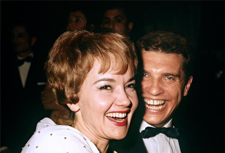 Das Lachen als Lebenselixier: Liselotte Pulver wird 95 Das größte Glück ihres Lebens: Liselotte Pulver war mehr als 30 Jahre mit dem Schauspieler Helmut Schmid verheiratet (Archivbild)