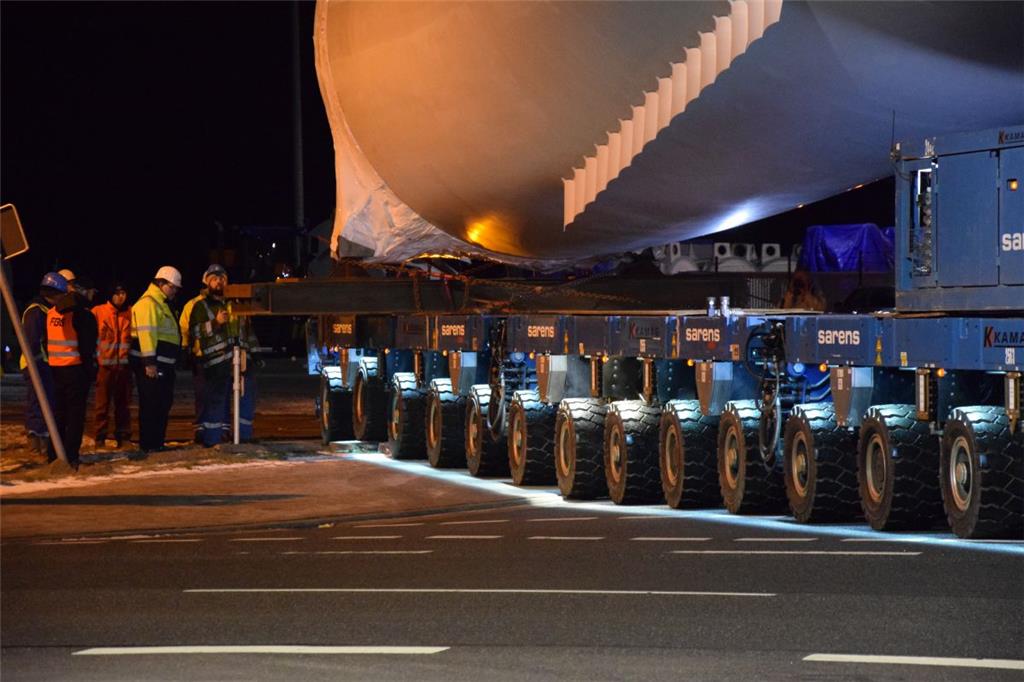 Das größte Windrad der Welt entsteht zurzeit auf dem stillgelegten Flugplatz Lun...
