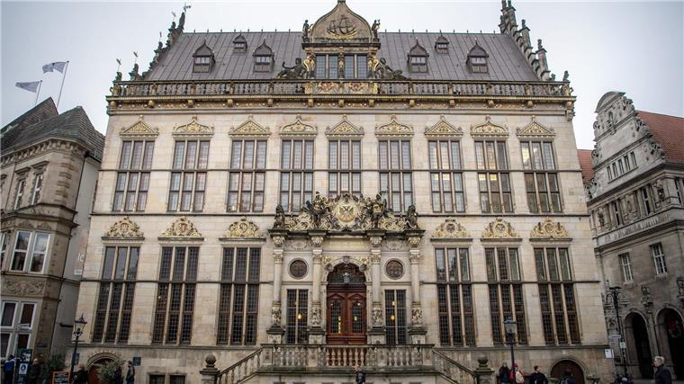 Schwierige Bedingungen für Bremer Unternehmen Das Haus Schütting am Marktplatz. Die Handelskammer hat dort ihren Sitz.