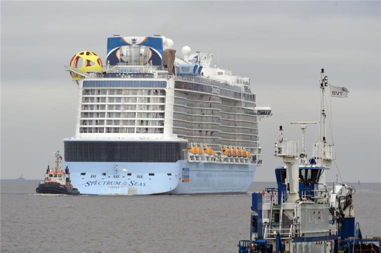 Das Heck der "Spectrum of the Seas".