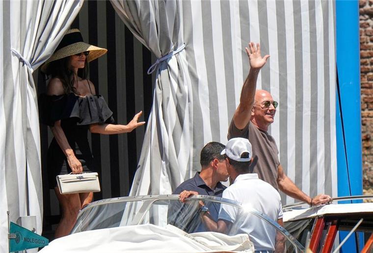 Party, Party, Party: Bezos und Sánchez feiern weiter Das Hochzeitspaar verlässt am Tag nach der Feier das Hotel.