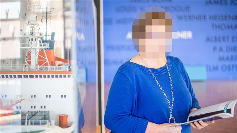 Ekaterinas Schwiegermutter gesteht Mord - und bleibt frei (mit Videos) Das ist die Mutter des Angeklagten im Mordfall Ekaterina B. Sie hat am Mittwoch überraschend erklärt, dass nicht ihr Sohn, sondern sie die junge Ehefrau getötet hat. Doch wie glaubwürdig ist das?