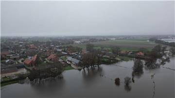 Das Jahr 2024 begann in Niedersachsen mit Überschwemmungen in vielen Teilen des Landes - das schlägt sich in den Schadenssummen der Versicherer nieder. (Archivfoto)