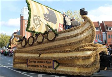 Das Kalber „Wikingerschiff“ war absoluter Hingucker bei den Schmuckwagen, es lag...