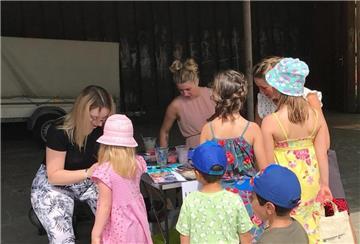 Kinderschminken beim Kinderfest