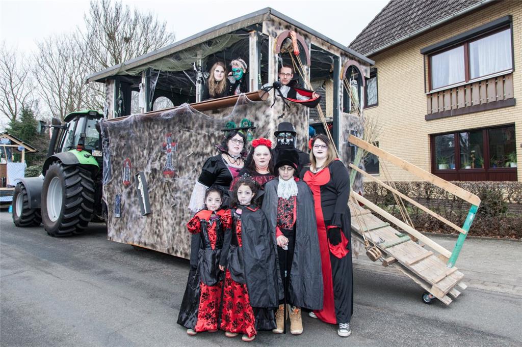 Das Kleine Horrorhaus. Karneval in Wehdel 2018. Foto: Kai-Martin Ulrich