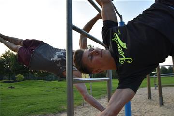 Das Konzept des Zevener Jugendzentrums sieht auch eine Anlage für die Trendsportart Calisthenics vor. Bei dieser machen die Sportler fast ausschließlich Übungen mit dem eigenen Körpergewicht. Es ist eine spezielle Variante des Krafttrainings.