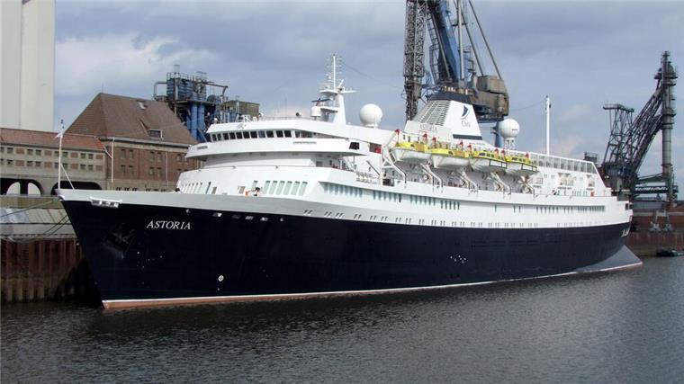 Historisches Kreuzfahrtschiff „Astoria“ wird in Belgien recycelt Das Kreuzfahrtschiff „Astoria“