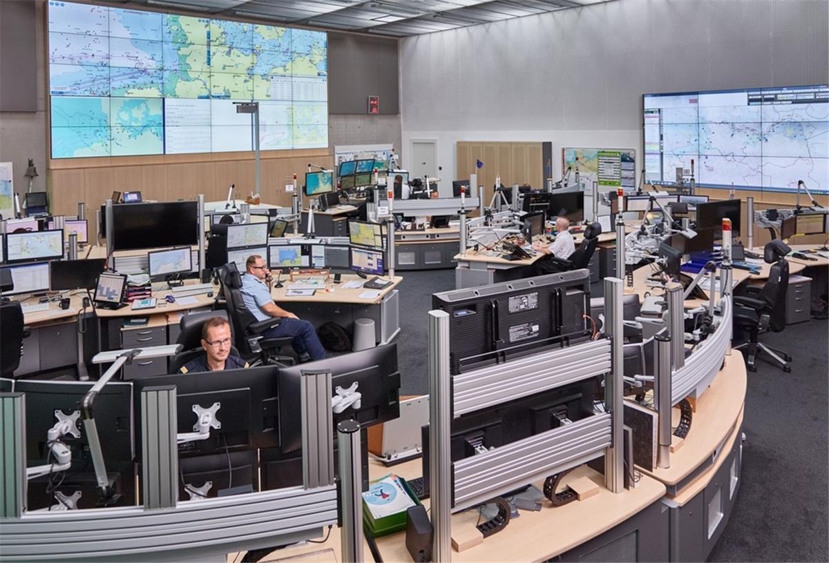 Cuxhaven hat Russlands Schiffe im Blick Das Lagezentrum See im Maritimen Sicherheitszentrum in Cuxhaven.