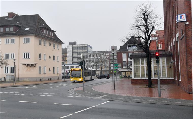 Senat überträgt ehemaliges Finanzamt so nicht an Bremerhaven Nun doch nicht: Das Land wollte der Stadt das ehemalige Finanzamt überlassen, damit hier an zentraler Lage die City weiterentwickelt werden kann. Nun werden die Karten neu gemischt.