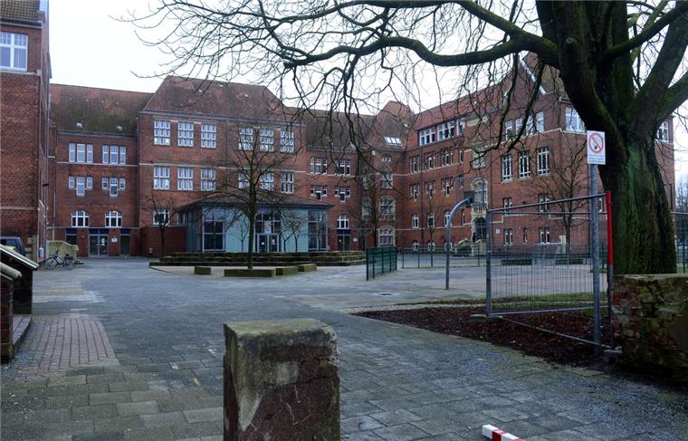 Das Lloyd-Gymnasium in Bremerhaven bekommt 10.000 Euro durch die Schütting-Stiftung der Handelskammer.