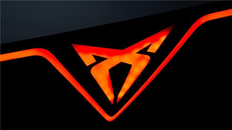 Das Logo von Cupra ist während der Automesse IAA am Stand von Cupra zu sehen.