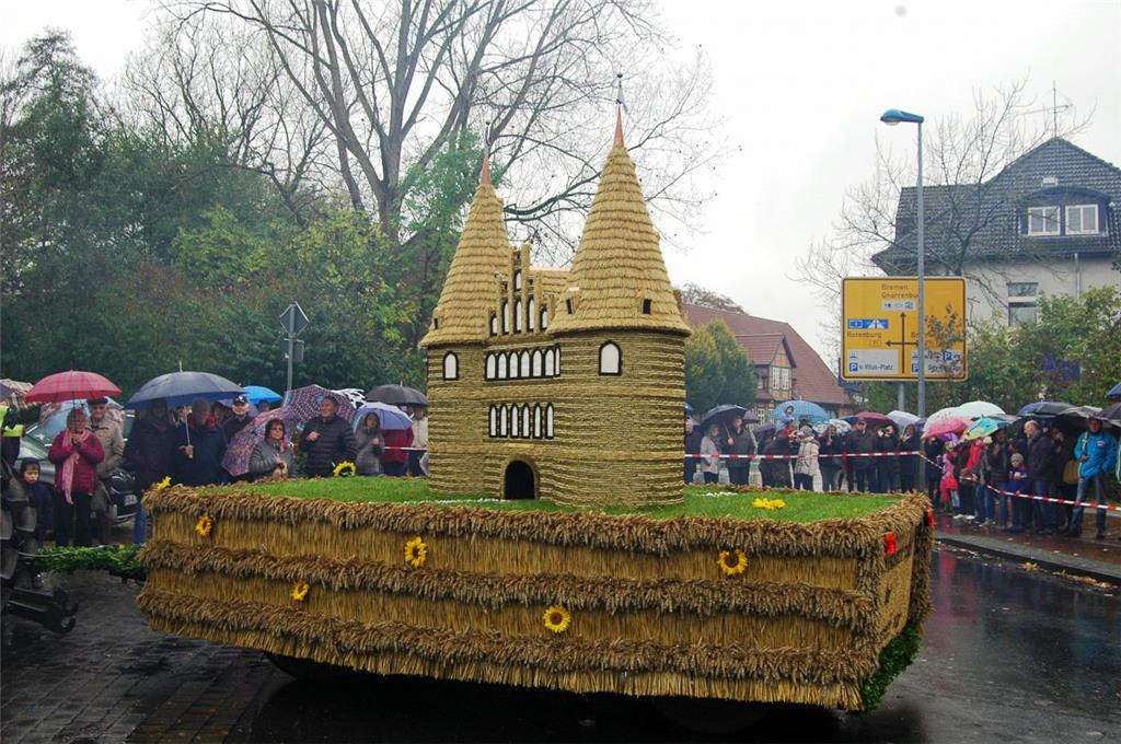 Das Lübecker Holsten-Tor, gebaut in Klein Meckelsen.