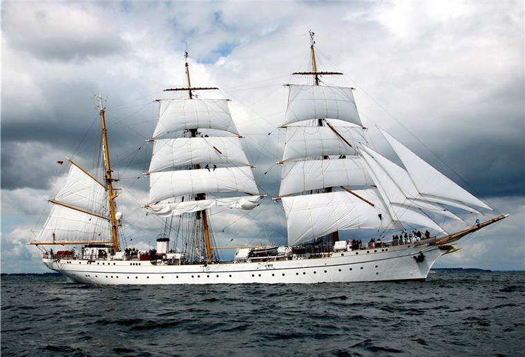 Die "Gorch Fock" unter Segel.