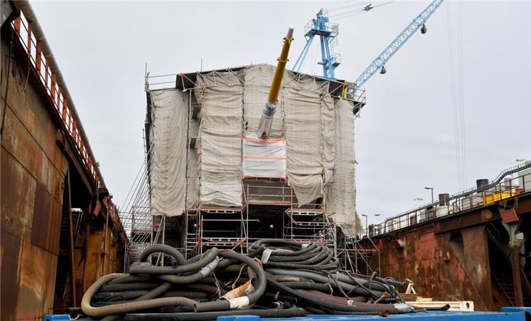 Das Marineschulschiff "Gorch Fock" wird in Bremerhaven saniert.