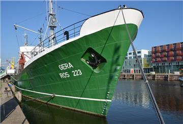 Das Museumsschiff „FMS Gera“ an seinem Liegeplatz am Fischkai.