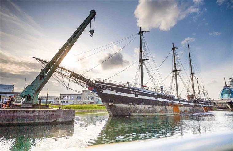 Das Museumsschiff "Seute Deern" nach der Bergung im September 2019.