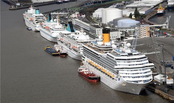 Das neues Luxuskreuzfahrtschiff "Seabourn Ovation" wird im August auch am Kreuzfahrtterminal (Symbolfoto) in Bremerhaven Halt machen.