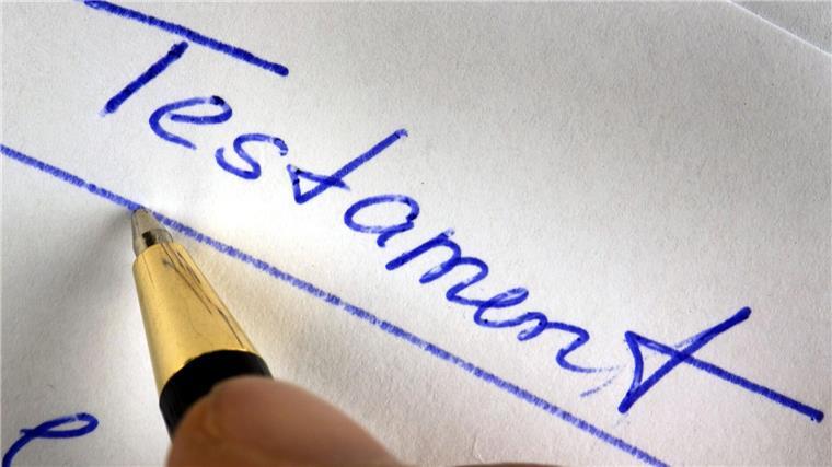 Unterschrift unter handschriftlichem Testament reicht nicht Das Oberlandesgericht Celle hat ein Urteil in einem Erbschaftsstreit unter Schwestern gefällt. (Symbolbild)