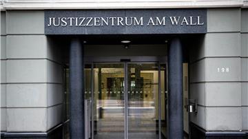 Rassistische Chats - Freistellung von Feuerwehrmann rechtens Das Oberverwaltungsgericht Bremen ließ keine Revision zu. (Archivbild)