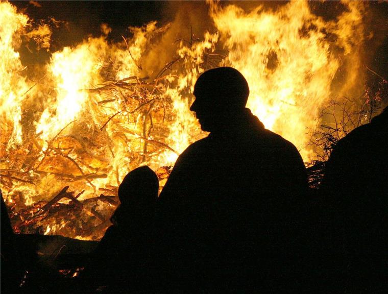 Bremerhaven: Osterfeuer an Rollsportanlage im Bürgerpark fällt aus Das Osterfeuer an der Rollsportanlage im Bürgerpark fällt dieses Jahr aus.
