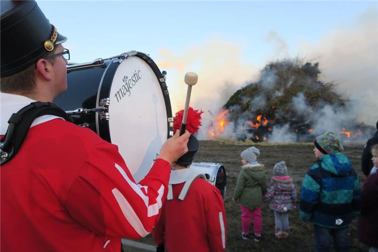 Das Osterfeuer in Blexen muss umziehen. Der Platz an der Alten Schanze wird anderweitig gebraucht