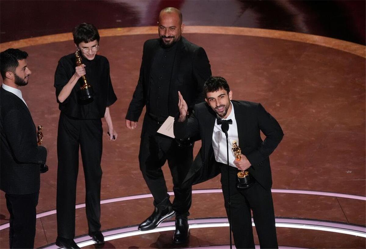 Dokumentarfilm „No Other Land“ gewinnt Oscar Das palästinensisch-israelische Kollektiv rund um Yuval Abraham gewann einen Oscar für den Dokumentarfilm „No Other Land“.
