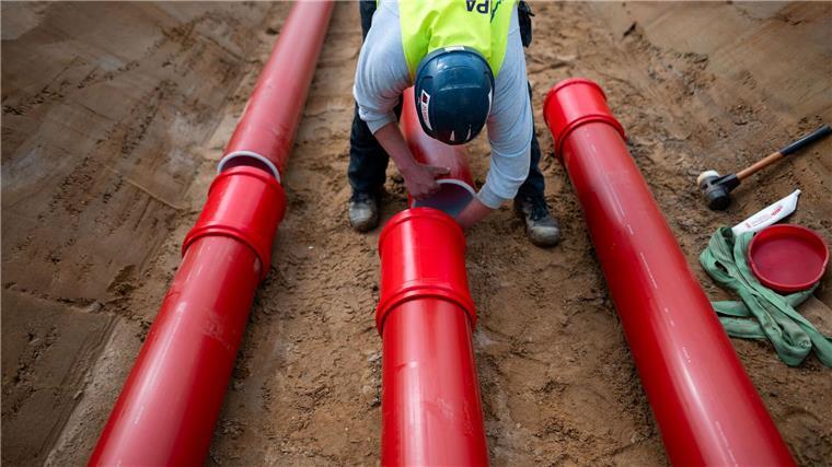 Das Planfeststellungsverfahren für den letzten Abschnitt der Stromleitung A-Nord ist abgeschlossen worden. (Archivbild)