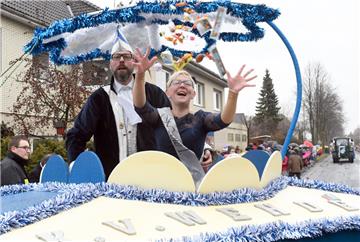 Das Prinzenpaar Carsten und Nicole  Bremer begrüßte die rund 8000 Zuschauer. Fot...