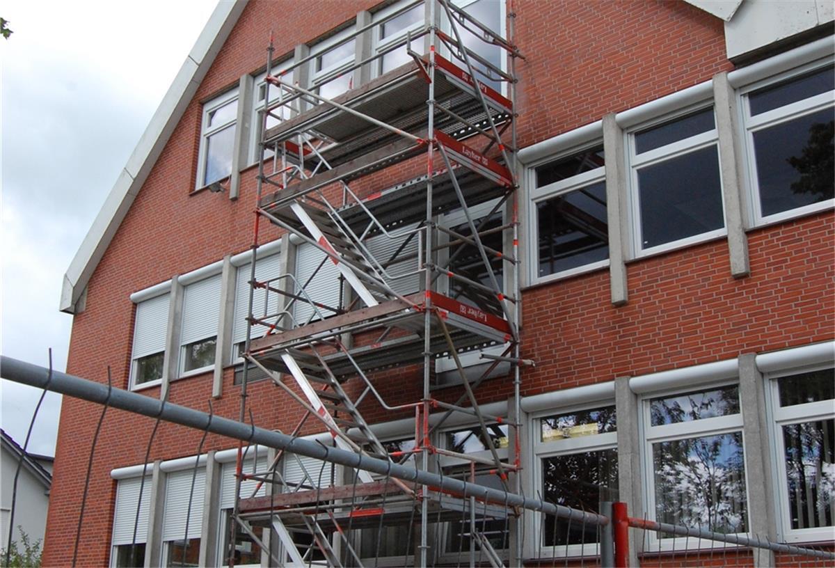Rathaus in Rodenkirchen erhält Fluchttreppe Das Rathaus in Rodenkirchen bekommt jetzt eine Fluchttreppe.